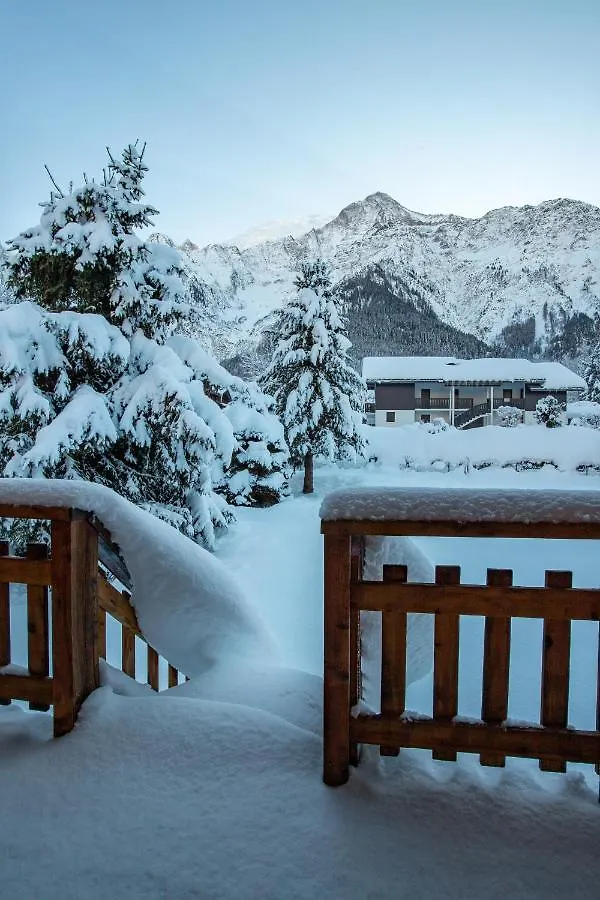 Chalet Trois Bois - Alpes Travel - Les Houches - Sleeps 8