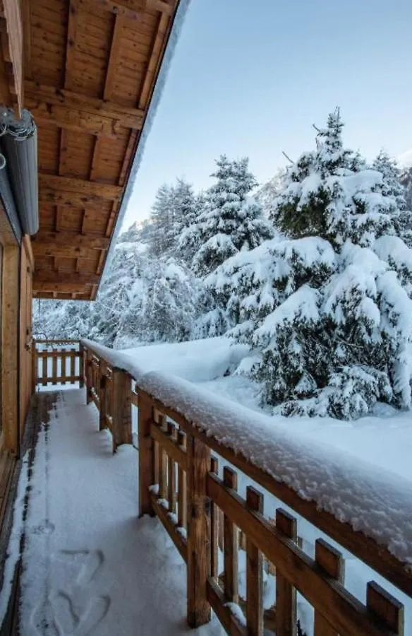 Chalet Trois Bois - Alpes Travel - Les Houches - Sleeps 8