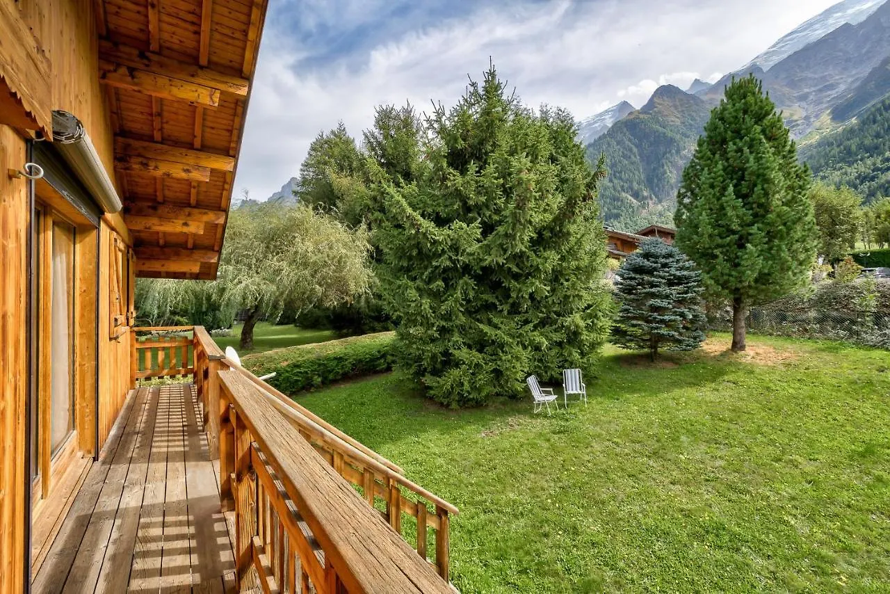 Chalet Trois Bois - Alpes Travel - Les Houches - Sleeps 8 France