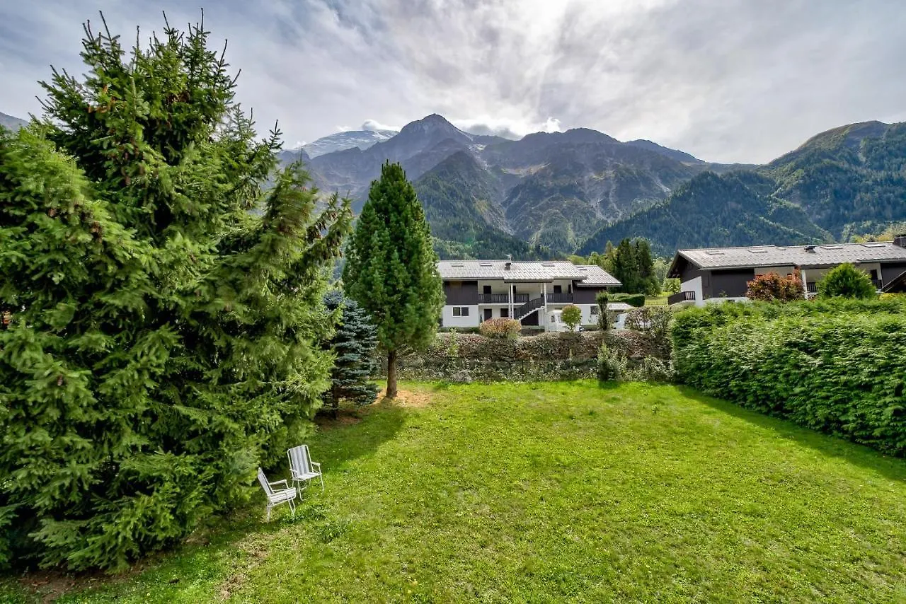 Chalet Trois Bois - Alpes Travel - Les Houches - Sleeps 8