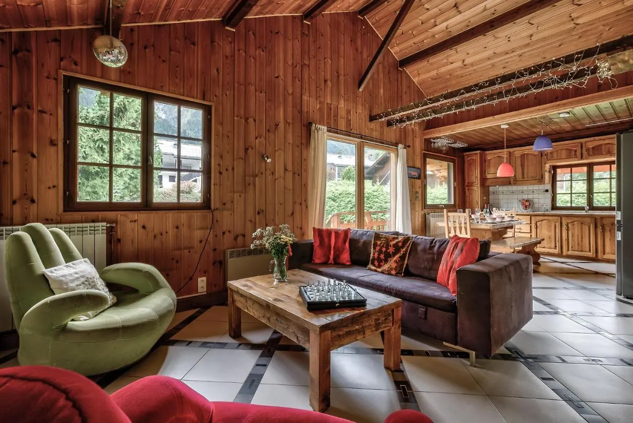 Chalet Trois Bois - Alpes Travel - Les Houches - Sleeps 8